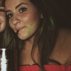 Meet your Posher, Gabrielle
